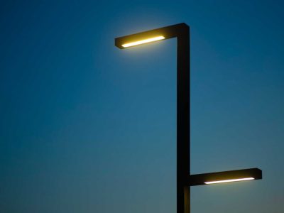 Lampa uliczna LED – nowoczesne oświetlenie dróg, parkingów i osiedli